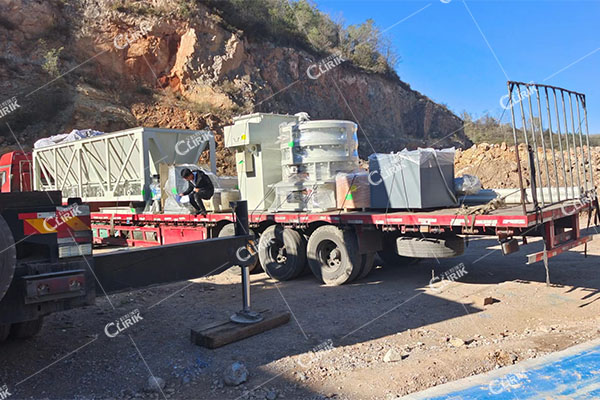 山西壽陽縣環(huán)輥磨客戶安裝現(xiàn)場